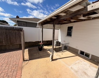 8 Michel Avenue - Photo Thumbnail 45