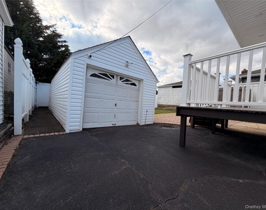 8 Michel Avenue - Photo Thumbnail 31