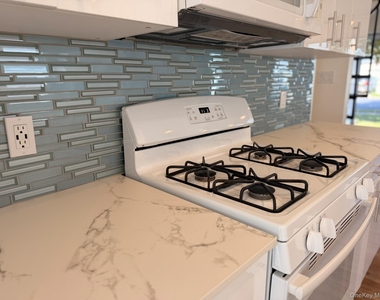 8 Michel Avenue - Photo Thumbnail 29
