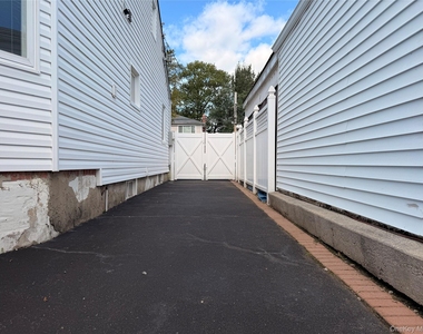 8 Michel Avenue - Photo Thumbnail 33