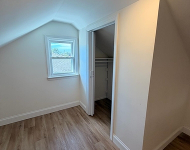 8 Michel Avenue - Photo Thumbnail 15