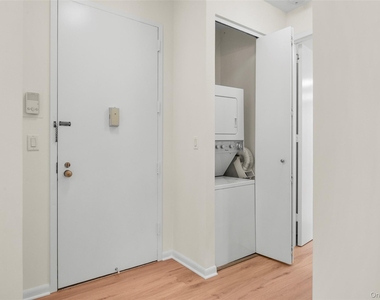 35 N Chatsworth Avenue - Photo Thumbnail 14