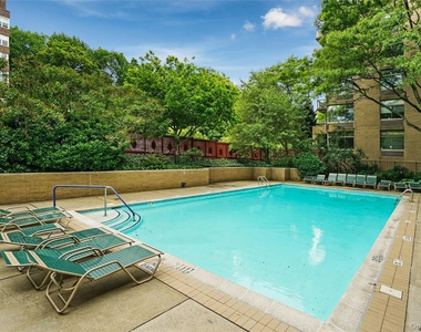 35 N Chatsworth Avenue - Photo Thumbnail 20