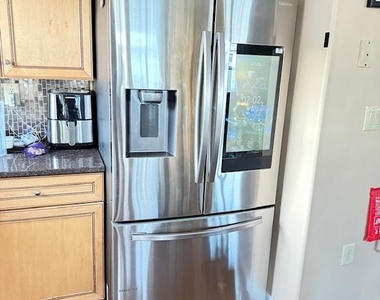 7219 Sandy Dune Way - Photo Thumbnail 3