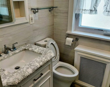 6720 Austin Street - Photo Thumbnail 6