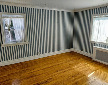 6720 Austin Street - Photo Thumbnail 3