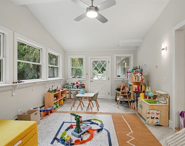 67 Heatherdell Road - Photo Thumbnail 10