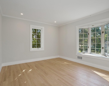 67 Heatherdell Road - Photo Thumbnail 12