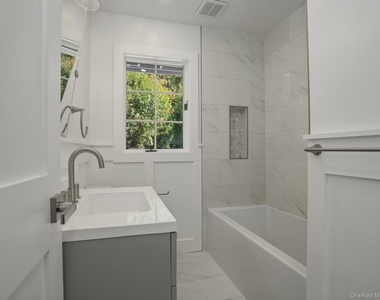 67 Heatherdell Road - Photo Thumbnail 13