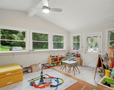67 Heatherdell Road - Photo Thumbnail 9