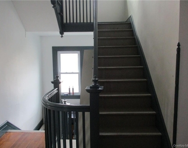 1003 Main Street - Photo Thumbnail 2