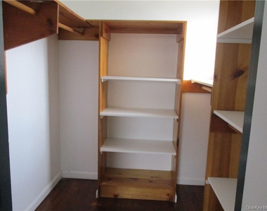 1003 Main Street - Photo Thumbnail 15
