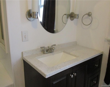 1003 Main Street - Photo Thumbnail 12