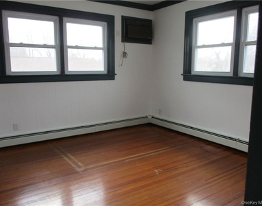 1003 Main Street - Photo Thumbnail 6