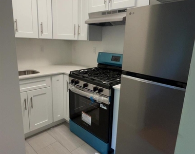 671 Bronx River Road - Photo Thumbnail 1