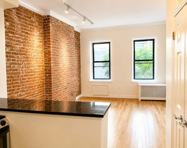 906 Amsterdam Avenue - Photo Thumbnail 1