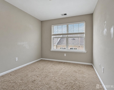 1607 Hights Farm Road - Photo Thumbnail 14