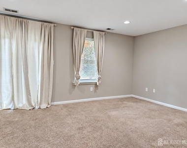 1607 Hights Farm Road - Photo Thumbnail 2