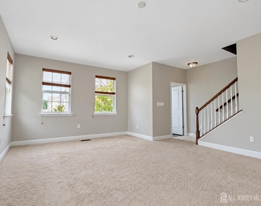 1607 Hights Farm Road - Photo Thumbnail 5