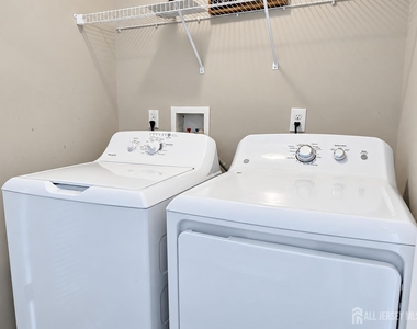 1607 Hights Farm Road - Photo Thumbnail 16