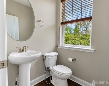 1607 Hights Farm Road - Photo Thumbnail 8