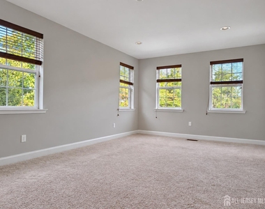 1607 Hights Farm Road - Photo Thumbnail 4