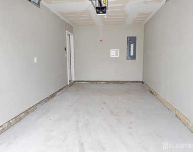 1607 Hights Farm Road - Photo Thumbnail 20