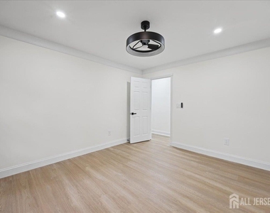 1058 Hoffman Road - Photo Thumbnail 33