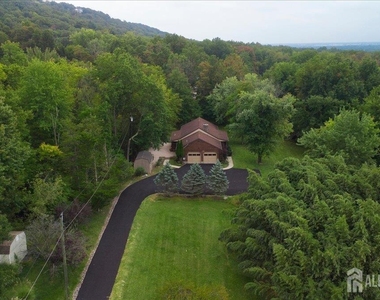 1058 Hoffman Road - Photo Thumbnail 58