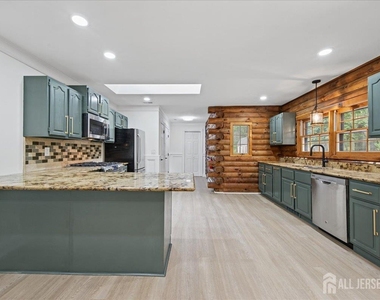 1058 Hoffman Road - Photo Thumbnail 18