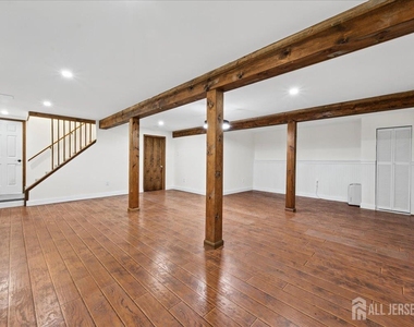 1058 Hoffman Road - Photo Thumbnail 44