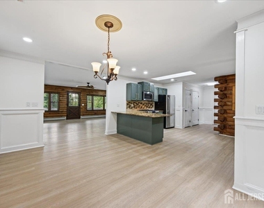 1058 Hoffman Road - Photo Thumbnail 17