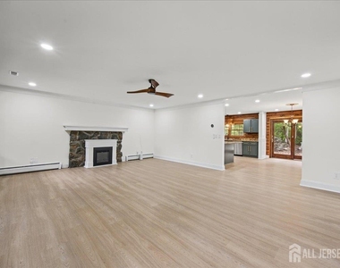 1058 Hoffman Road - Photo Thumbnail 11