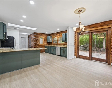 1058 Hoffman Road - Photo Thumbnail 16