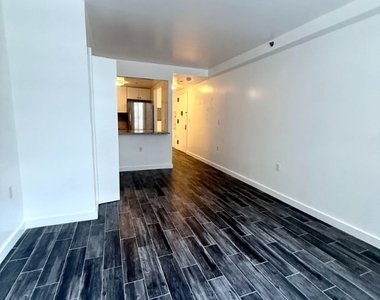 303 W 146th Street - Photo Thumbnail 2