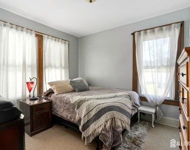 23 Reed Street - Photo Thumbnail 12
