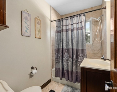 23 Reed Street - Photo Thumbnail 10