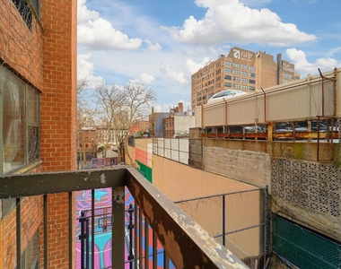 337 W 43rd Street - Photo Thumbnail 9