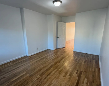 273 Pleasant Avenue - Photo Thumbnail 4