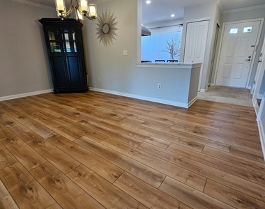 503 Brokaw Court - Photo Thumbnail 5