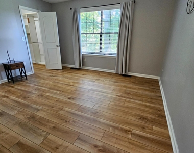 503 Brokaw Court - Photo Thumbnail 12