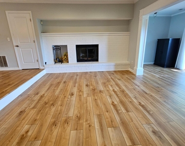 503 Brokaw Court - Photo Thumbnail 4