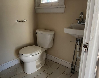 126 Runyon Avenue - Photo Thumbnail 3