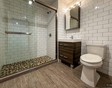252 Broadway - Photo Thumbnail 4
