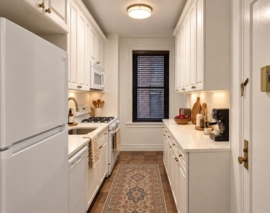 425 Riverside Drive - Photo Thumbnail 2