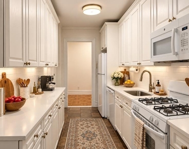 425 Riverside Drive - Photo Thumbnail 3
