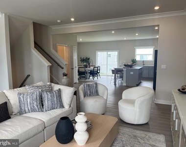 16 Lyriq Court - Photo Thumbnail 5