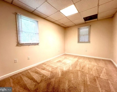 208 Telegraph Road - Photo Thumbnail 5