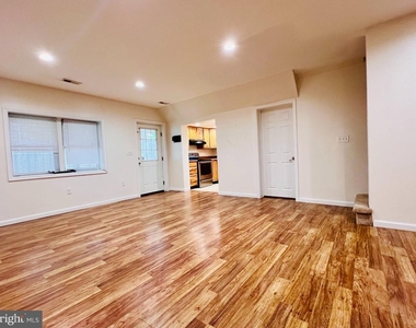 208 Telegraph Road - Photo Thumbnail 2
