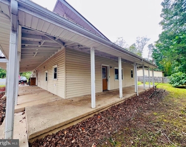 208 Telegraph Road - Photo Thumbnail 14